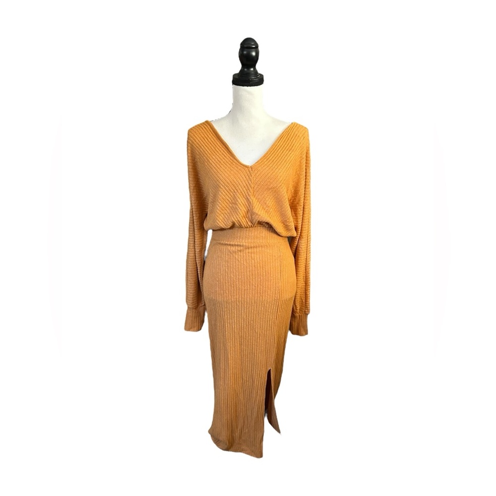 Daily Practice Barre Midi Dress in Honey Ribbed Knit V-Neck Long Sleeve Fall XS